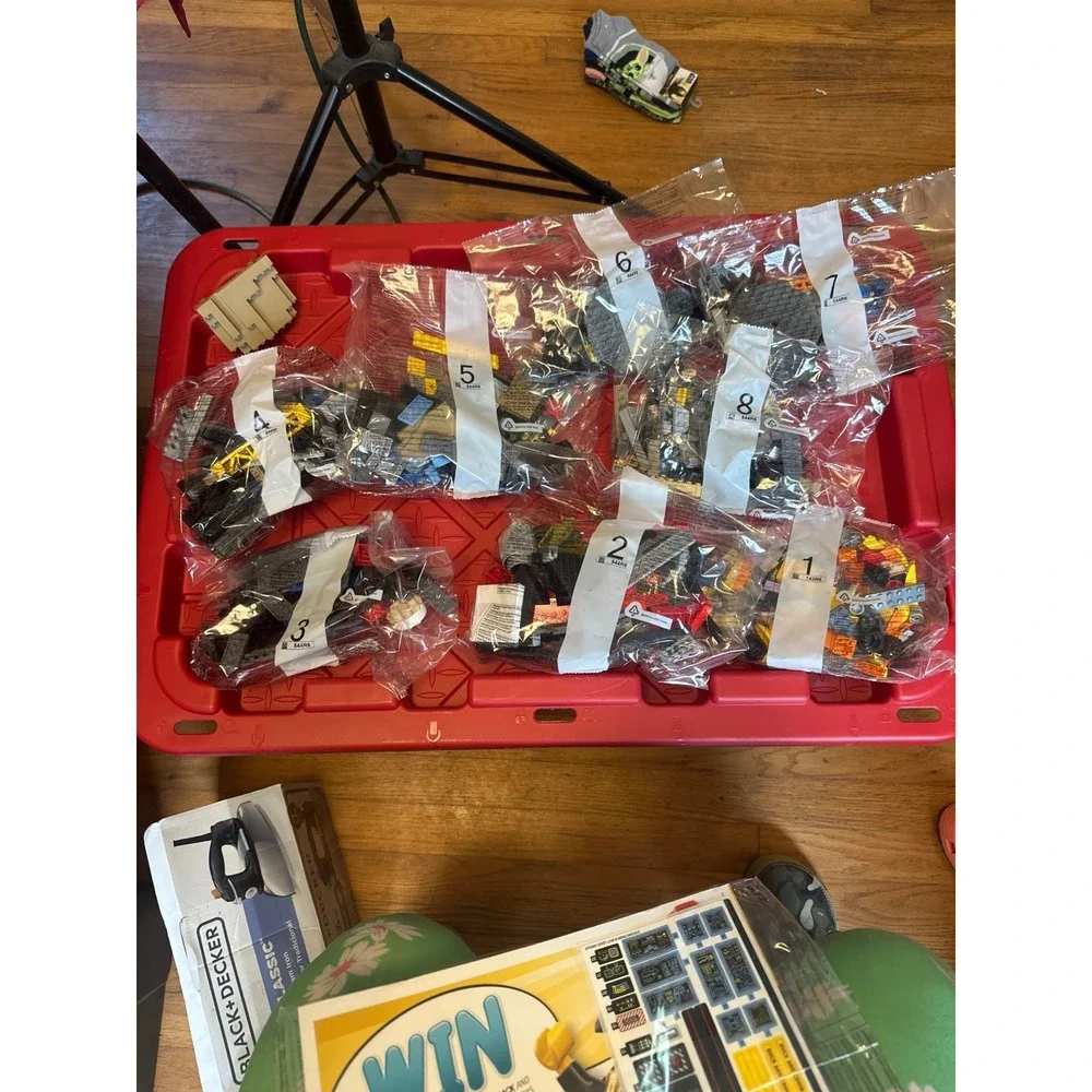LEGO The Batman Movie Batcave Break-in 70909 Building Toy Set 1047 Pcs New